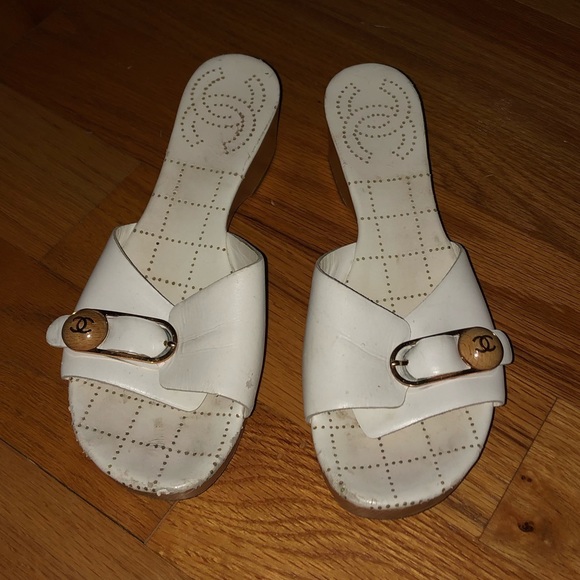 Chanel Wooden Platform Shoes - Picture 2 of 6